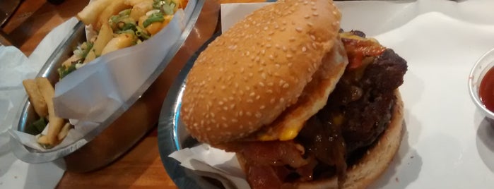 Burger Mood is one of Lugares favoritos de Andres.