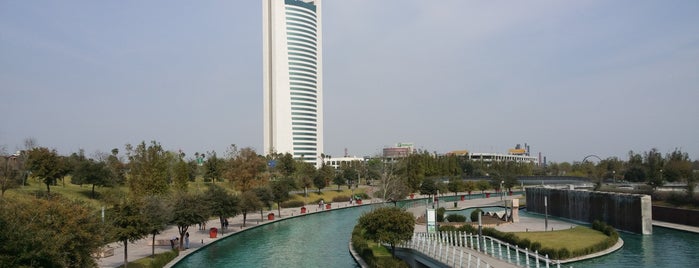 Paseo Santa Lucía is one of Lugares favoritos de Arthur.