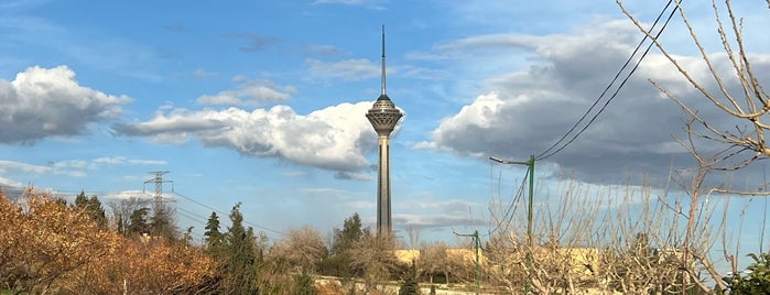 Pardisan Park | پارک پردیسان is one of Tempat yang Disukai Nora.