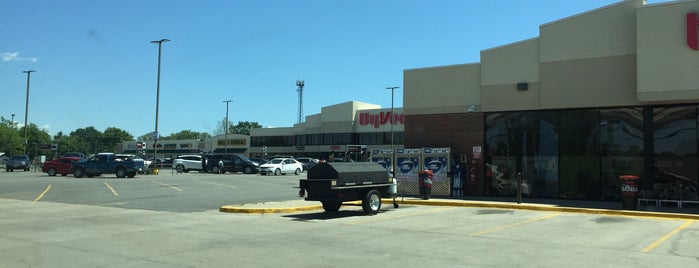 Hy-Vee Gas is one of Lugares favoritos de PT.