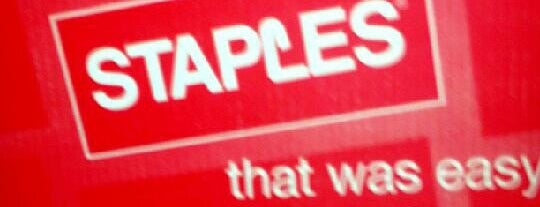 Staples is one of Brookeさんのお気に入りスポット.