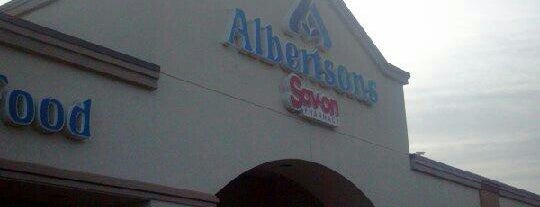 Albertsons is one of Orte, die Alejandra gefallen.