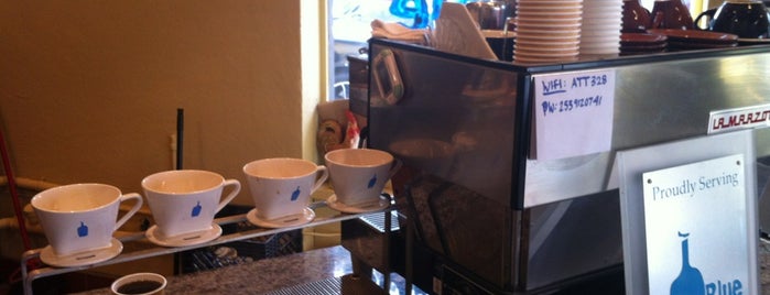 Blue Bottle Coffee is one of Gespeicherte Orte von ClaireSays.