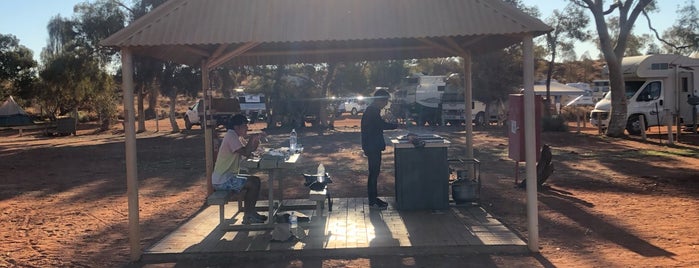 Ayers Rock Campground is one of Jamesさんのお気に入りスポット.