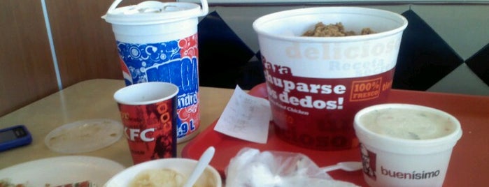 KFC is one of Posti che sono piaciuti a Efrain.