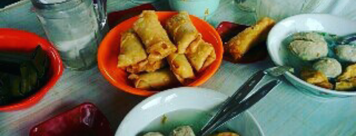 Bakso Asri is one of Lugares favoritos de Grace.