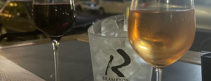 Brampton Wine Studio is one of Orte, die Garfo gefallen.