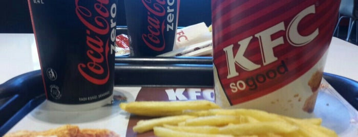 KFC is one of Locais curtidos por 🇹🇷B@yr@M🇹🇷.