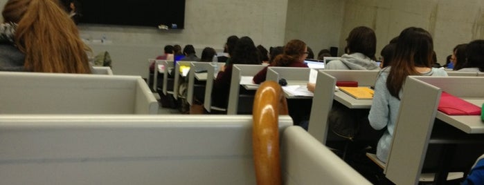 Aula 6 fcom is one of 10 Lugares Frecuentes..
