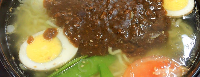 ラーメンとミートソースの店 多楽・キャット＆ボア is one of 食べたいラーメン（その他地区）.
