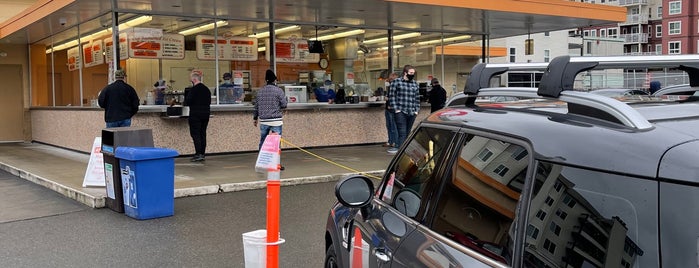 Dick's Drive-In is one of Vitamin Yiさんの保存済みスポット.