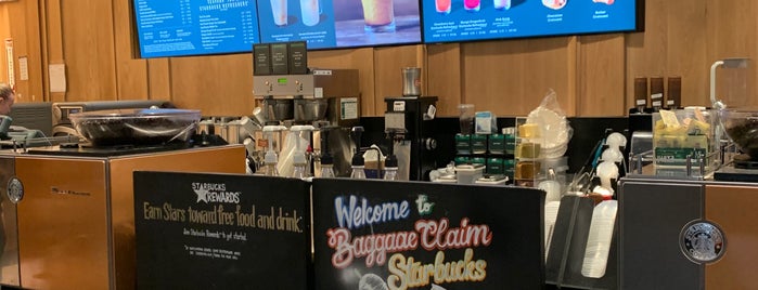 Starbucks is one of Tempat yang Disukai Andrew.