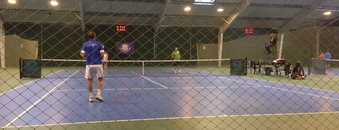 Черкасский теннисный клуб "Селена" is one of สถานที่ที่ Svetlana ถูกใจ.