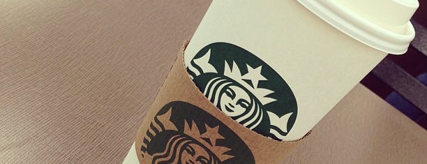 Starbucks is one of Lugares favoritos de Miranda.