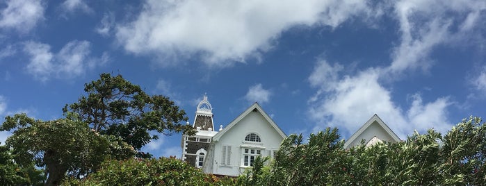 Government House is one of สถานที่ที่ Robin ถูกใจ.