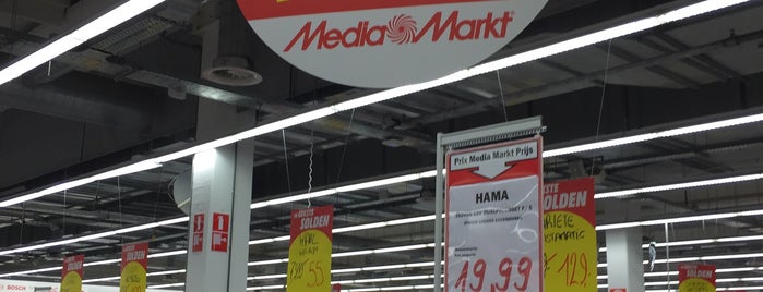 MediaMarkt is one of winkels.