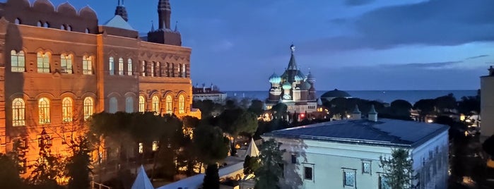 Kremlin Palace Anfi Tiyatro is one of Orte, die Umut gefallen.