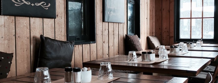 The Niseko Supply Company is one of Huda Recommends Restaurants Around the World.