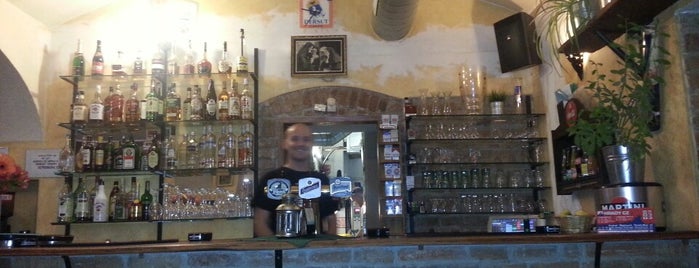 Restaurace & bar Pradlenka is one of สถานที่ที่บันทึกไว้ของ Martina.
