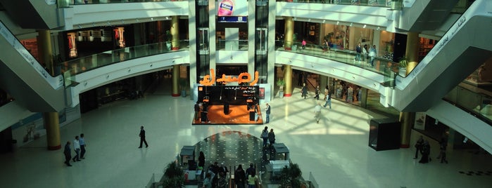City Mall is one of Lugares favoritos de Bego.