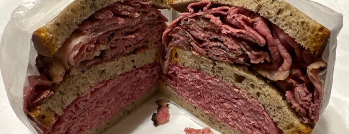 Kaufman's Bagel & Delicatessen is one of Chicago To Eat.