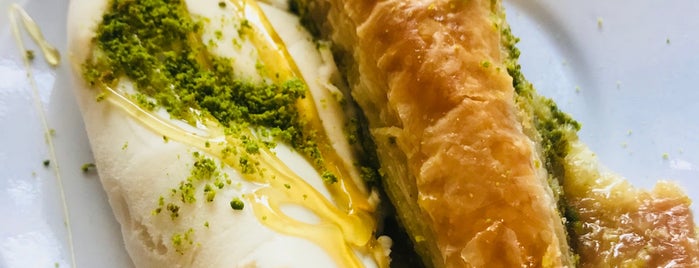Ballı Maraş Dondurma is one of Hot Spots@Edessa.