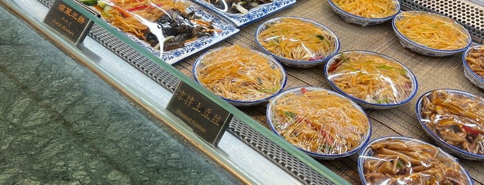 Lanzhou Beef Noodle Bar is one of Foodie Tour! G-L.