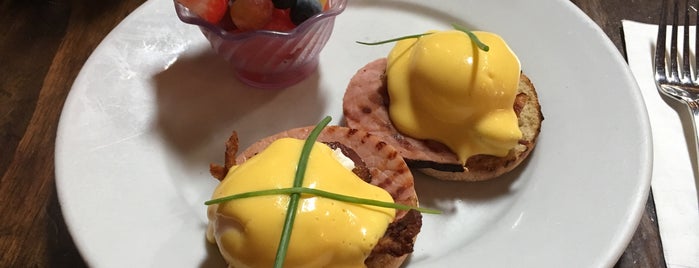Blu Jam Café is one of The 15 Best Places for Eggs Benedict in Los Angeles.