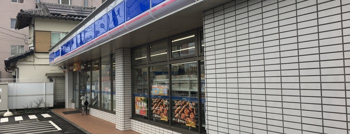 ローソン 厚木妻田南一丁目店 is one of Minamiさんのお気に入りスポット.