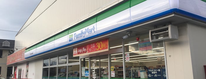 FamilyMart is one of My visited and My favorites for コンビニエンスストア.