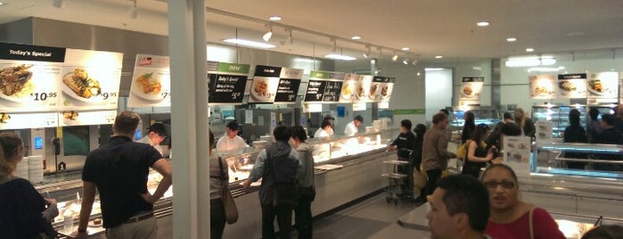 IKEA Restaurant & Café is one of Graemeさんのお気に入りスポット.