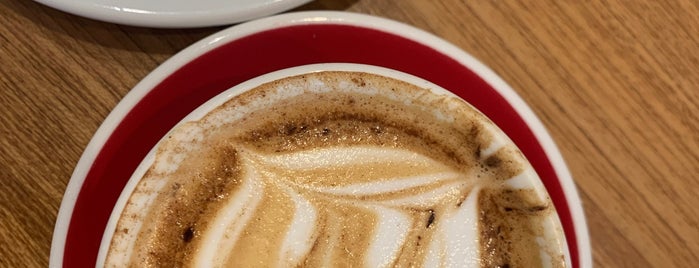 Studios Coffee is one of Posti che sono piaciuti a 𝔄𝔩𝔢 𝔙𝔦𝔢𝔦𝔯𝔞.