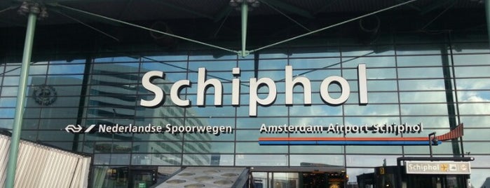 アムステルダム スキポール空港 (AMS) is one of Things to do in Europe 2013.