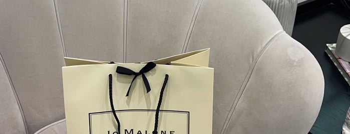 Jo Malone is one of Orte, die B❤️ gefallen.