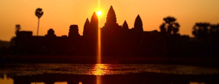 Angkor Wat (អង្គរវត្ត) is one of Lugares favoritos de Yondering.