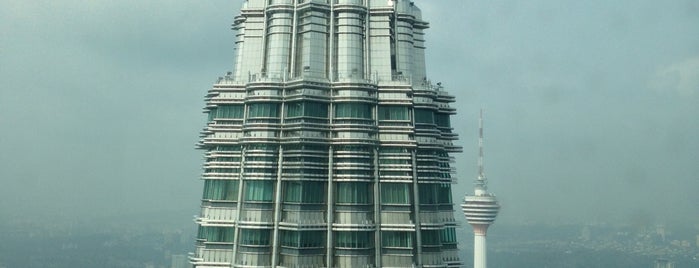 PETRONAS Twin Towers is one of Lugares favoritos de Yondering.