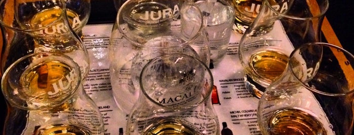 The Whisky Bar KL is one of Locais curtidos por Yondering.