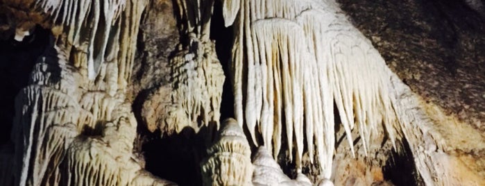 Grotte Is Zuddas is one of Süd-Sardinien / Italien.