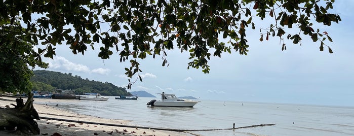 Gertak Sanggul Seaside is one of Penang | Favorites.