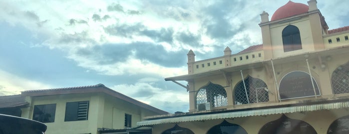 Masjid Rawana is one of Masjid & Surau #5.