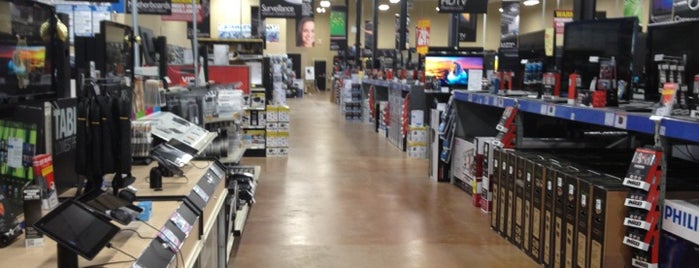 Must-visit Electronics Stores in Toronto