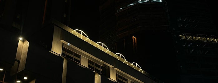 Hilton Istanbul Maslak is one of Kıvanç'ın Beğendiği Mekanlar.