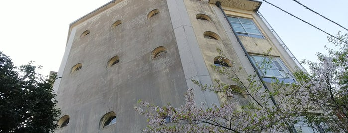 旧城山国民学校校舎 is one of 長崎市の史跡.
