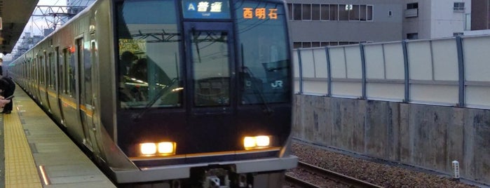 1-2番線ホーム is one of JR神戸線の駅ホーム.