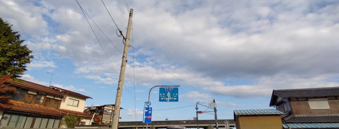 弘川交差点 is one of 交差点 (Intersection) 11.