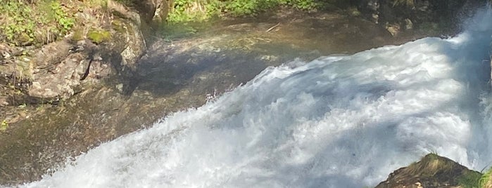 Бистришки Водопад is one of Waterfalls.