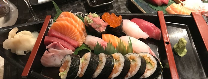 Zen's Sushi & Japanese Cuisine is one of Vizited places.