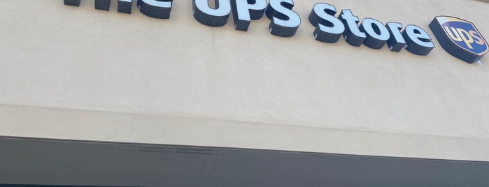 The UPS Store is one of Tempat yang Disukai Jessica.