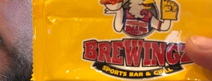 BreWingz Sports Bar & Grill is one of Orte, die Deebee gefallen.