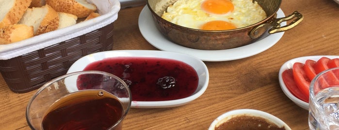 Tattaze Restoran is one of Özlem'in Beğendiği Mekanlar.